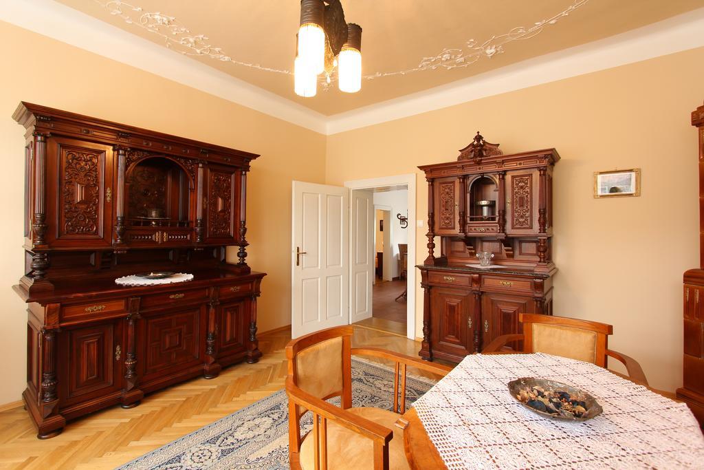 Penzion Jelen Vranov Nad Dyji Ruang foto