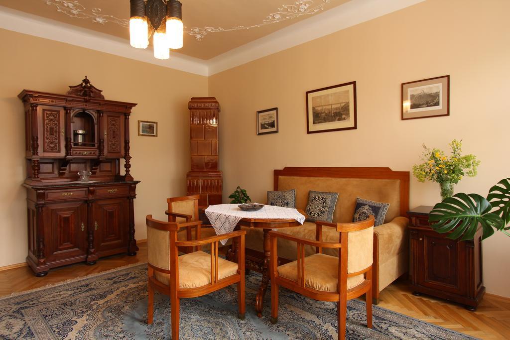 Penzion Jelen Vranov Nad Dyji Ruang foto